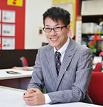 店長　井上　冬也